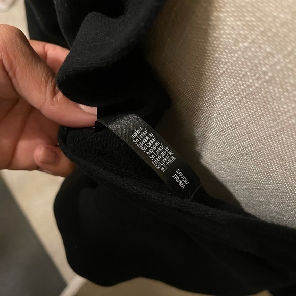 🥳 4 for 25 victoria secret open back sweater top - Picture 2 of 3